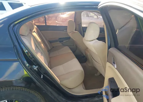 2009 Honda Accord 2.4 Lx z USA, uszkodzony, nr VIN 1HGCP26329A130845